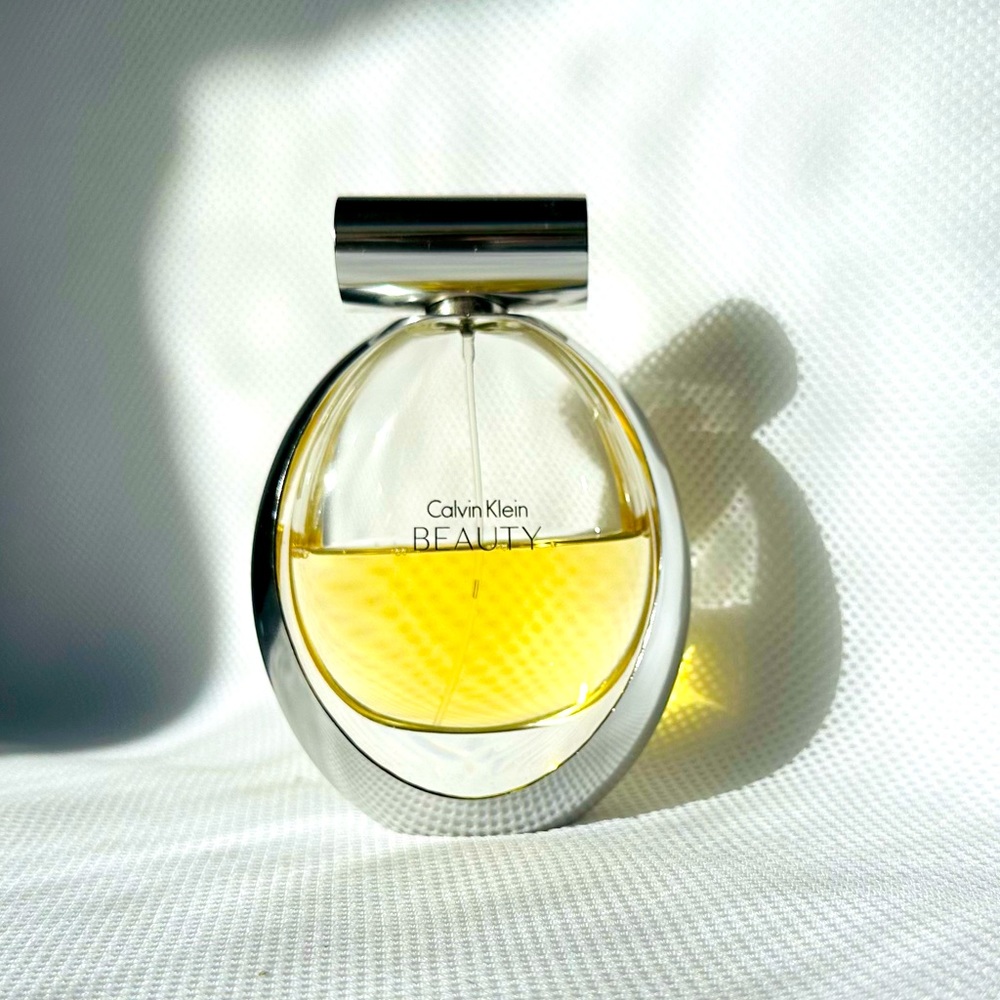CALVIN KLEIN
Beauty Eau de Parfum Spray for Women by Calvin Klein